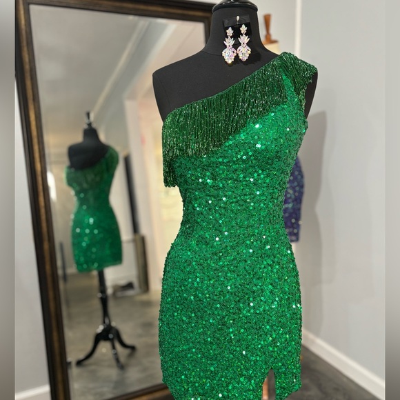 Rachel Allan 40150 size 4 Homecoming Dress - Picture 4 of 4